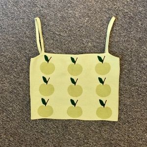 Verge Girl Green Apple Top